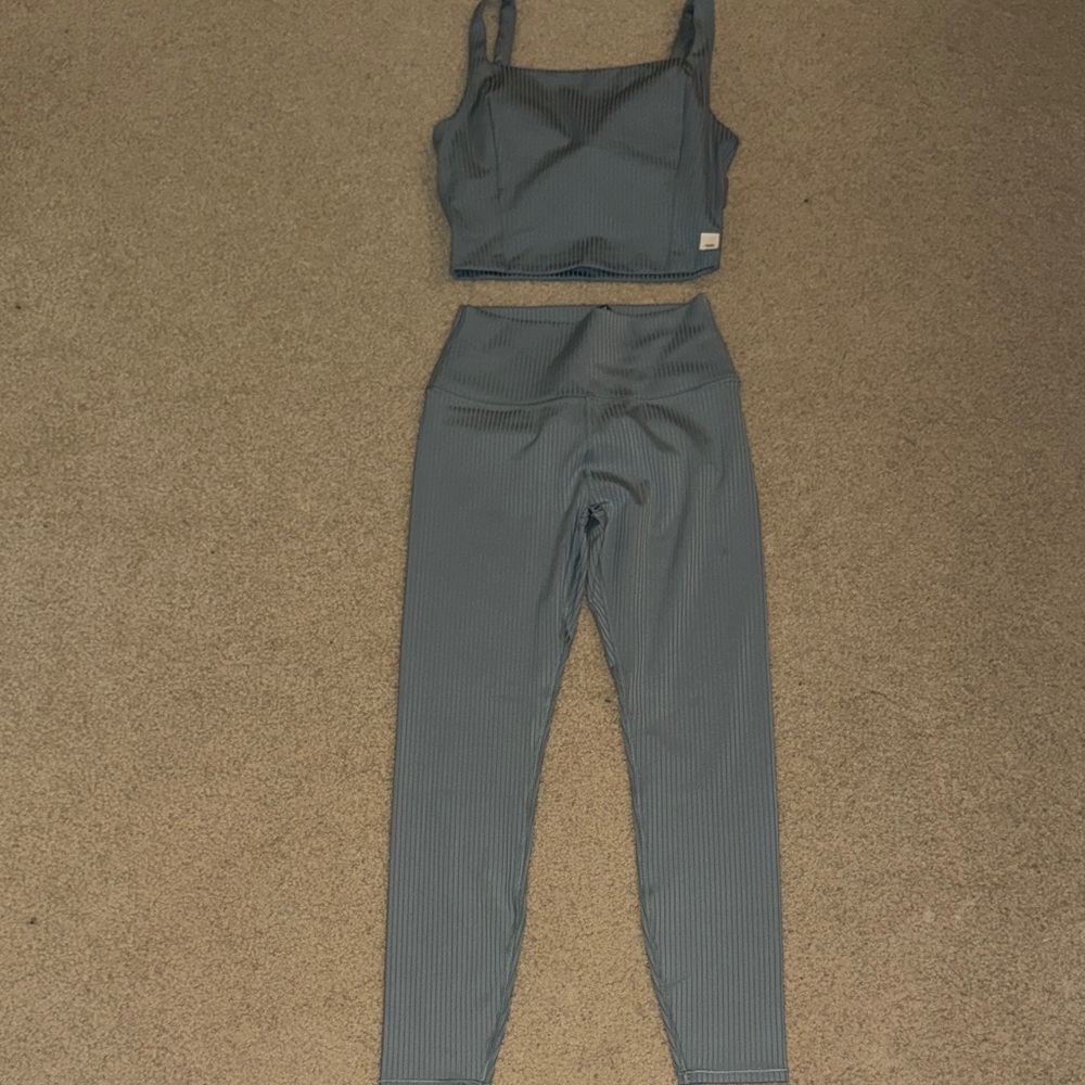 Vuori Blue Ribbed Activewear Set NEVER WORN